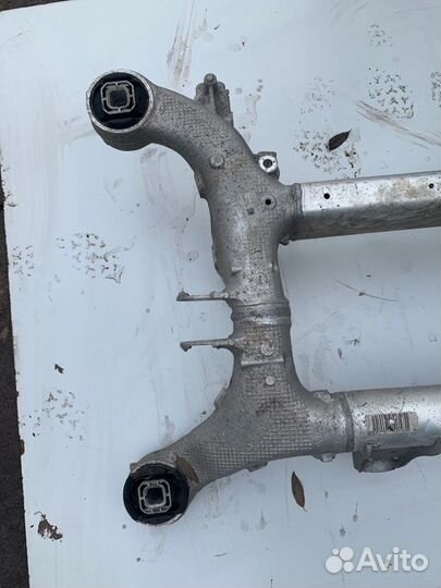 Подрамник задний Bmw 5-Series F10 2016