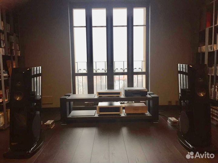 Стойка для Hi End аппаратуры натуральное дерево