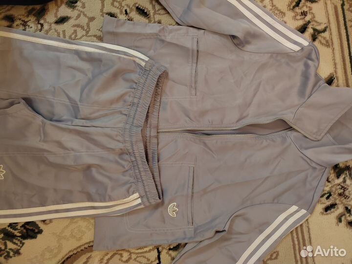 Спортивный костюм adidas