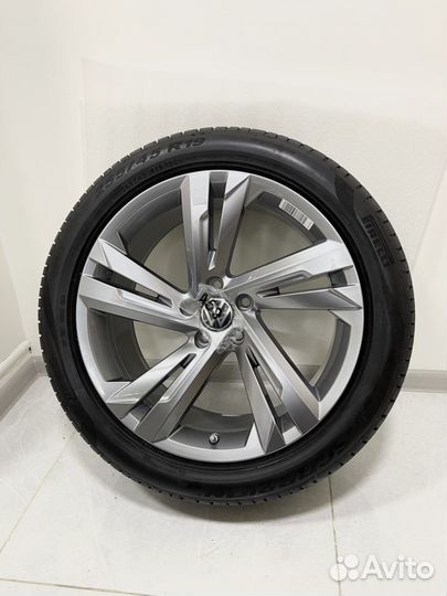 Новые Volkswagen Tiguan R-line, Pirelli 255/45 R19