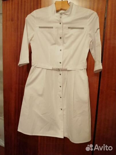 Новый белый медицинский халат 