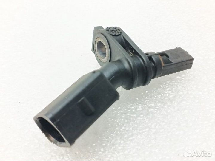 Датчик ABS передний правый Volkswagen Tiguan 2