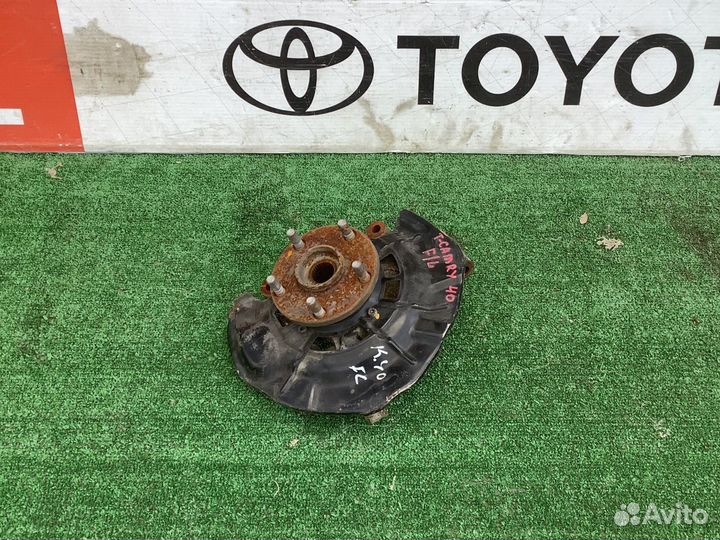 Кулак поворотный передний левый Camry 40