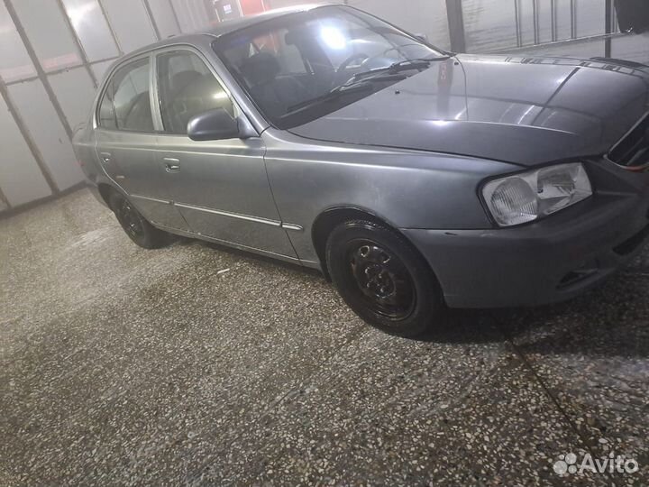 Hyundai Accent 1.5 AT, 2001, 200 000 км