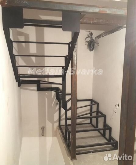Металлокаркас лестницы под зашивку № 550