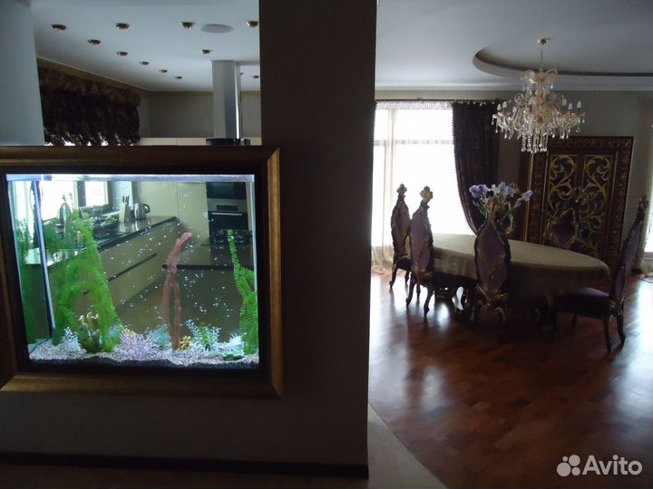 Аквариумы и террариумы в наличии и на заказ