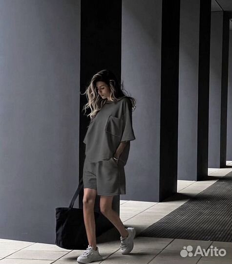 Спортивный костюм женский