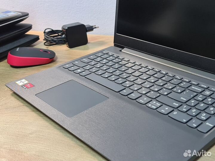 Ноутбук Lenovo