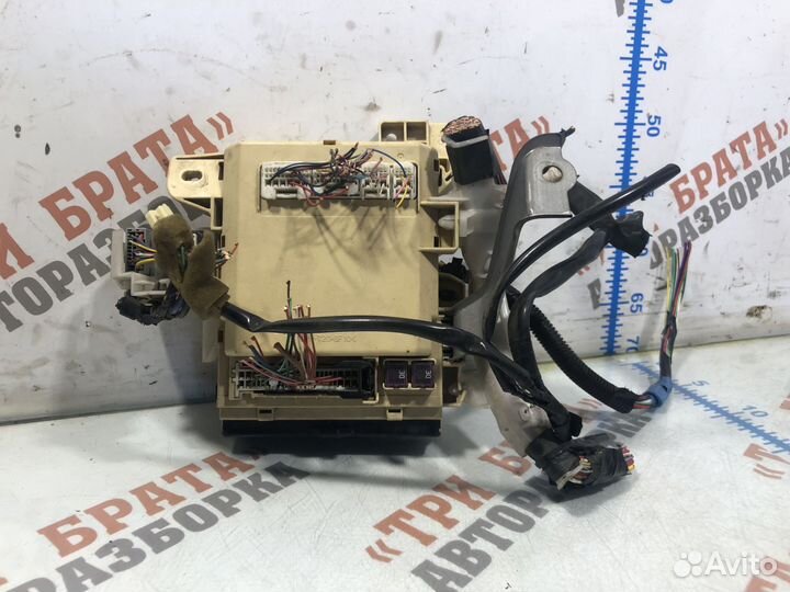 Тойота Камри Блок предохранителей