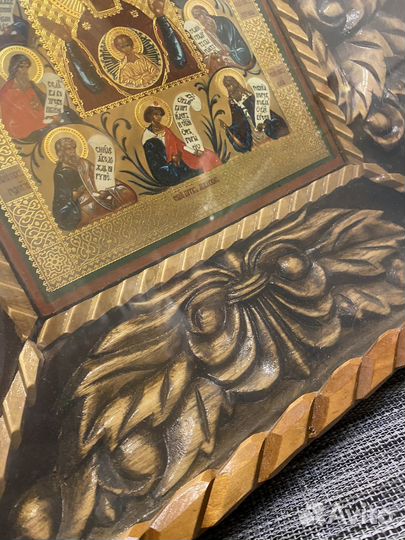 Икона в деревянном киоте