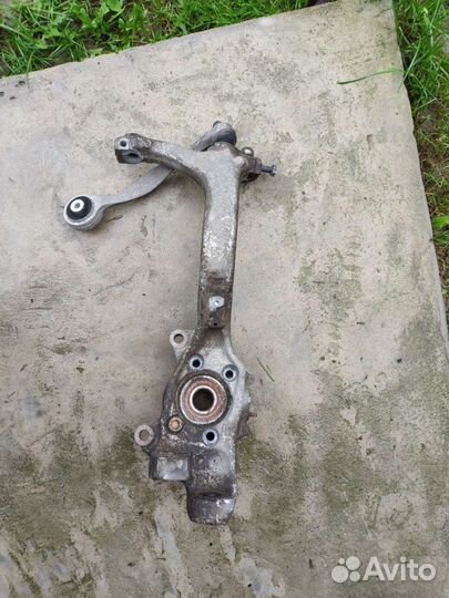 Поворотный кулак Audi A4 B6