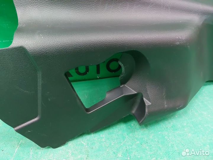 Обшивка стойки нижняя задняя правая Toyota Rav4