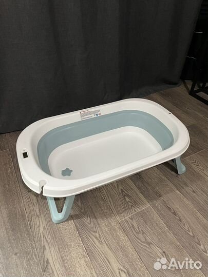 Детская ванночка для купания с подставкой