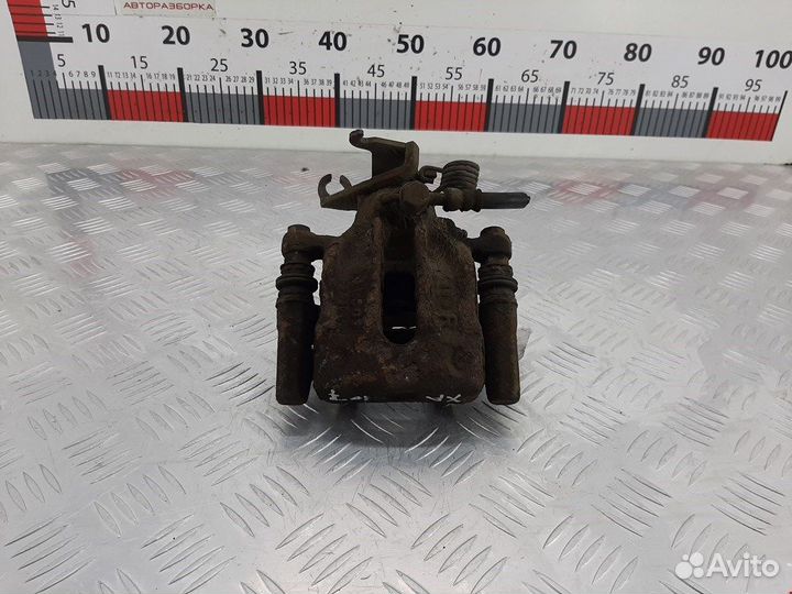 Суппорт задний правый для Mitsubishi Carisma