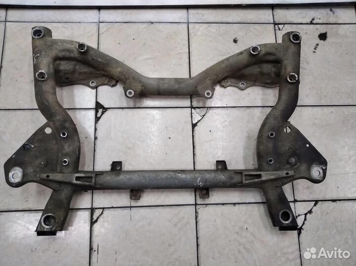 Подрамник передний w207 coupe E-class 642.836 2