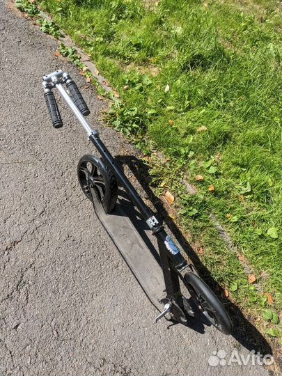 Самокат (на рост применно до 165см)