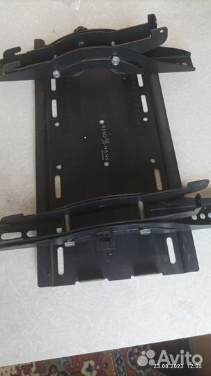 Кронштейн для телевизора на стену