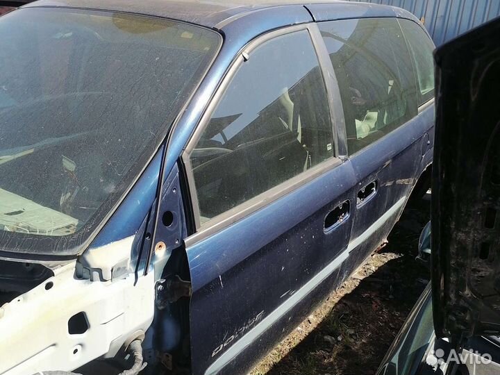 Двери на dodge caravan chrysler voyger