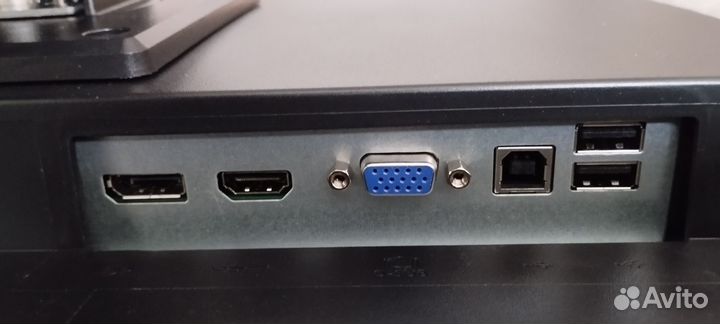 Монитор iiyama 27