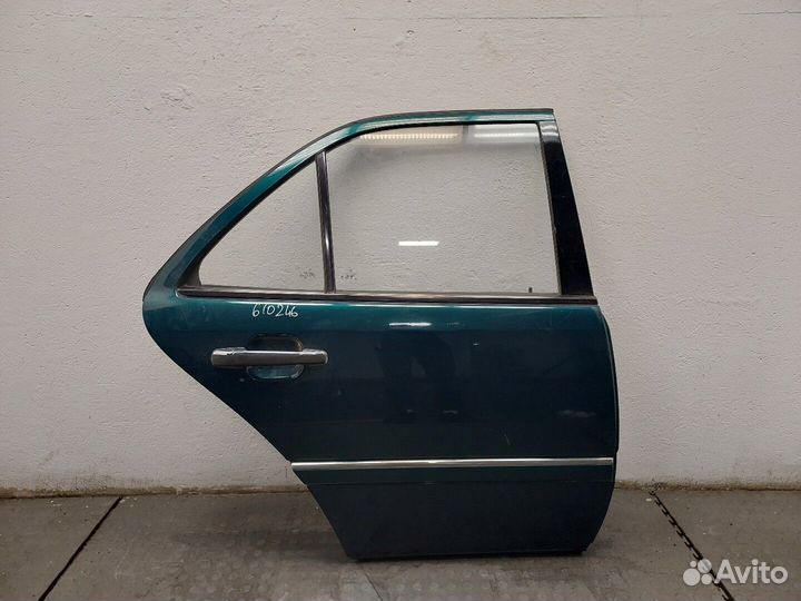 Дверь правая задняя Mercedes C W202
