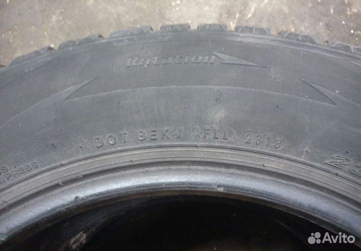 Nexen Winguard WinSpike SUV 235/60 R18 107T