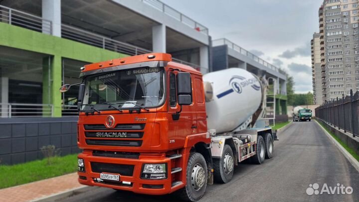 Водитель на Миксер