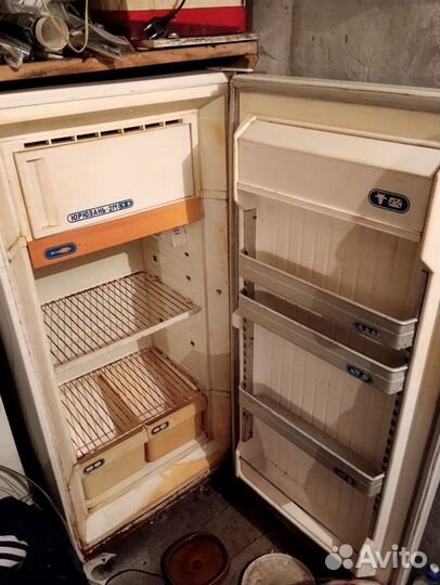 Холодильник маленький