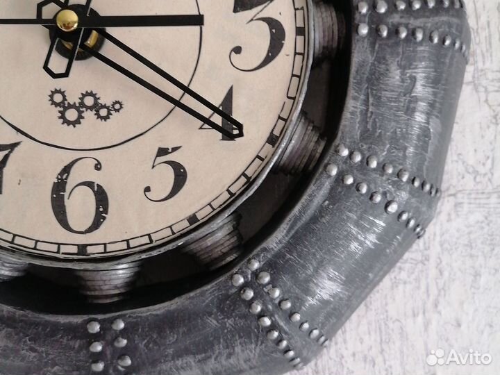 Часы настенные ручной работы
