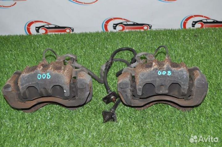 Суппорта передние (парой) Mitsubishi Challenger