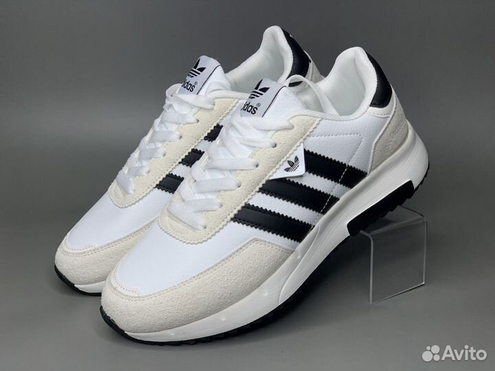 Кроссовки осенние мужские Adidas 44 размер 28 см