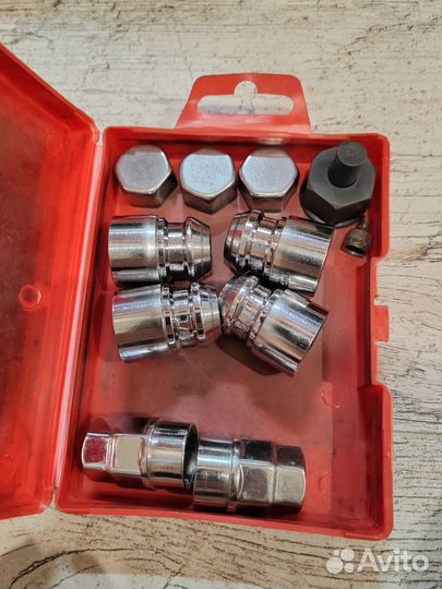 Секретки гайки на колеса