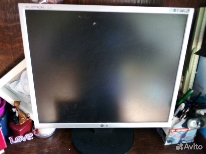 Монитор LG, работает