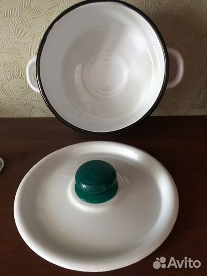 Кастрюля эмалированная