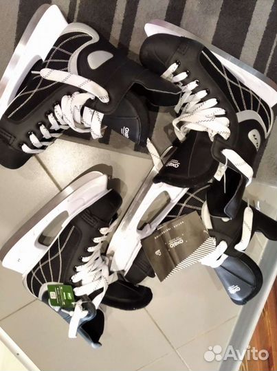 Коньки новые хоккейные Oxelo44р 2пары