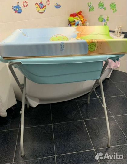 Детская ванночка для купания с подставкой
