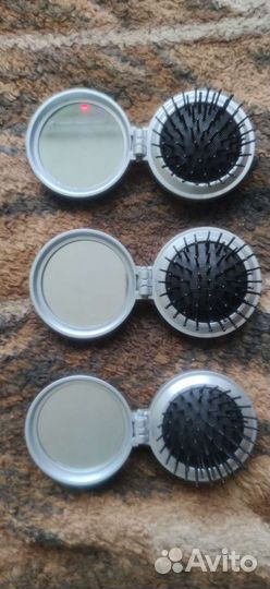 Расческа новая с зеркалом складная