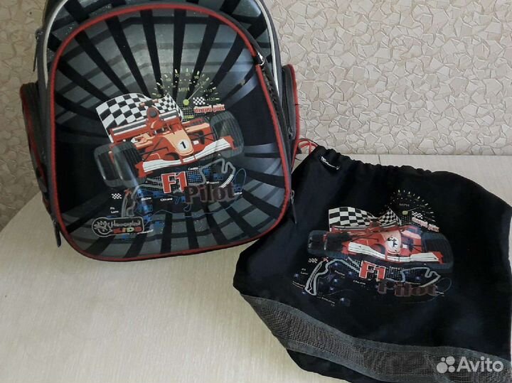 Школьный рюкзак Hummingbird для мальчика