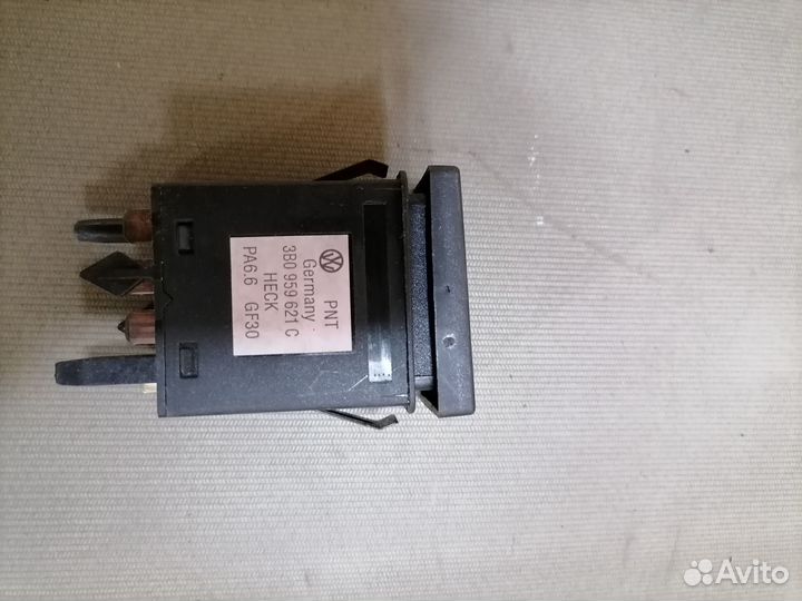 Кнопка обогрева заднего стекла VW Passat B5 1999