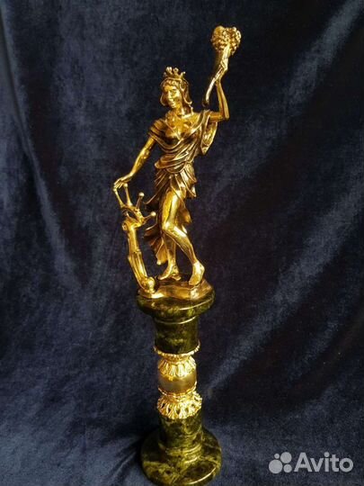 Статуэтка бронза