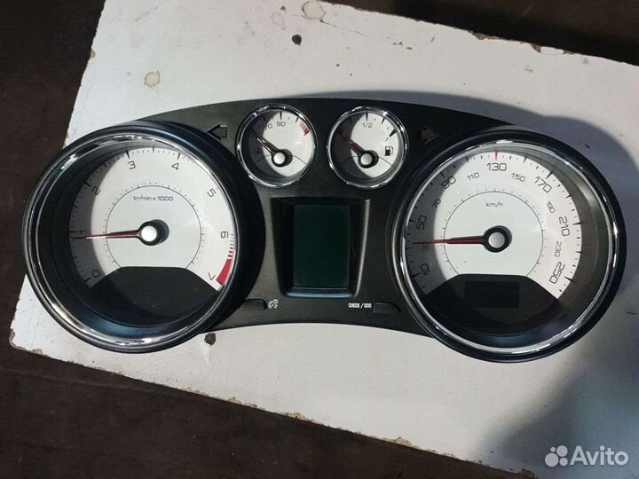 Щиток приборов пежо 308