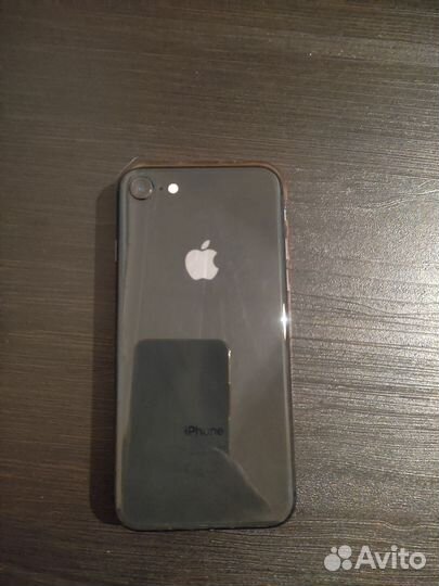 iPhone 8, 64 ГБ