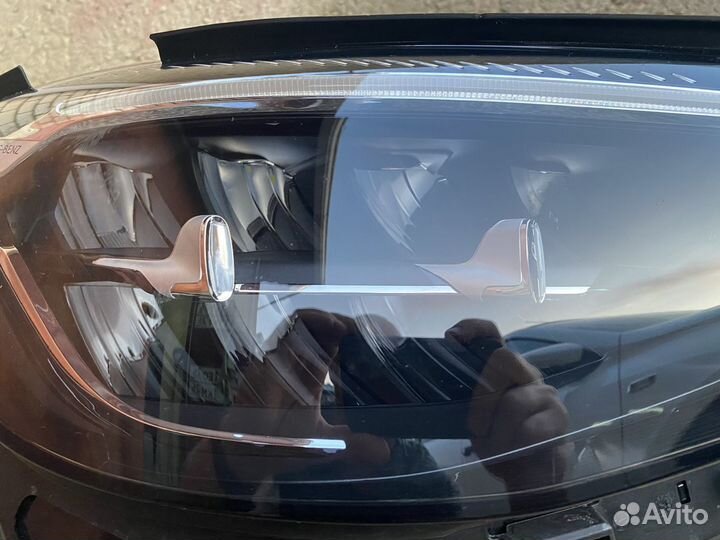 Передняя фара MB 213 рестайниг