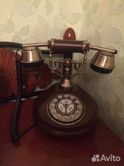 Телефон домашний ретро