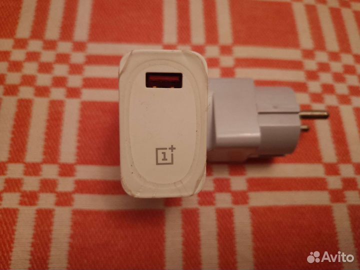 Зарядное устройство для телефона one plus