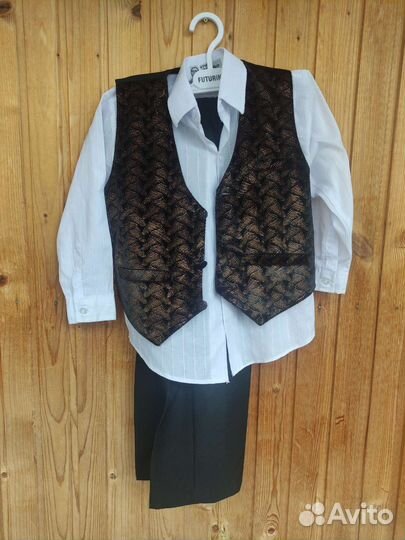 Костюм для мальчика,98р