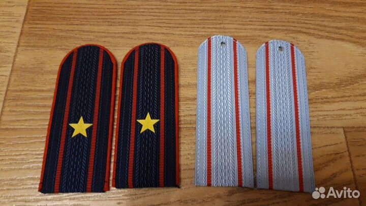 Форма полиции, фурнитура