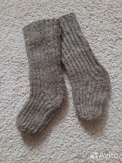 Вязаные детские носки из овечьей шерсти