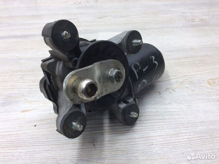 Моторчик стеклоочистителя передний Mitsubishi