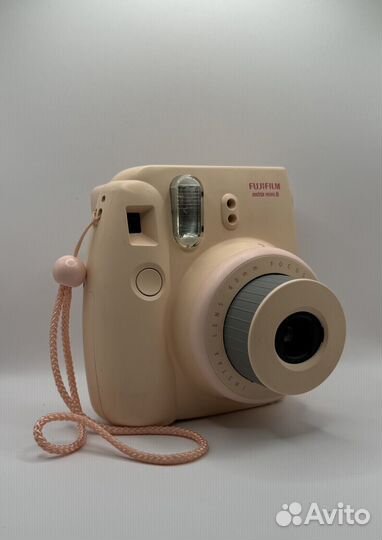 Плёночный фотоаппарат Instax mini 8