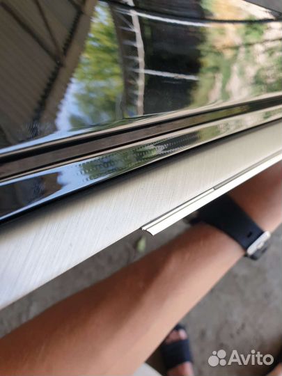 Декоративная накладка двери Touareg 3 cr7